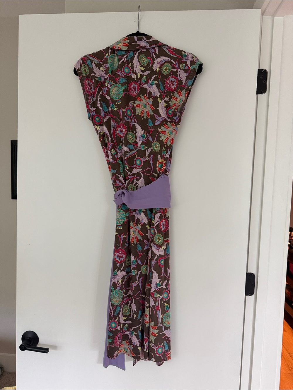 Diane von Furstenberg 100% Silk Wrap Dress - Picture 2 of 5